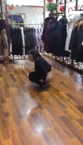 Woman urinates in store because of missing toilet_cover.jpg