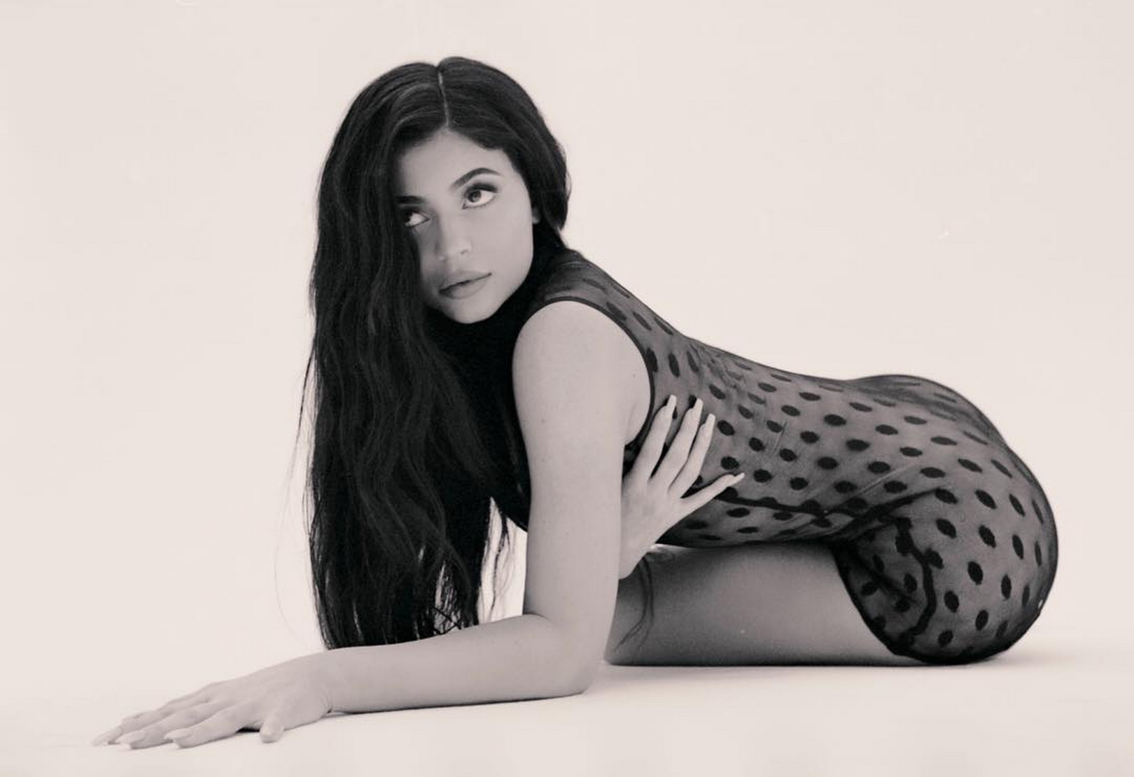 Kylie Jenner sexy photo shoot in see thru body HQ (8).jpg