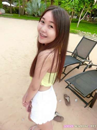 Young skinny thai schoolgirl teen have sex at the hotel
