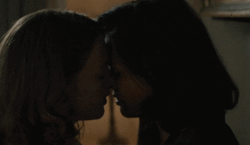 Anna Paquin, Holliday Grainger - Tell It to the Bees (1).gif