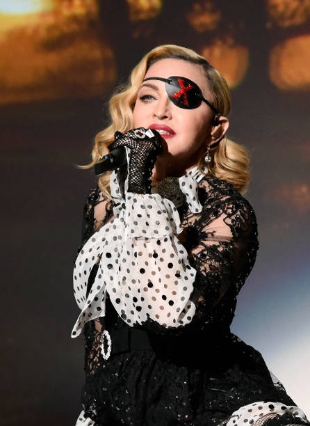 20190502-pictures-madonna-bbma-performance-09.jpg