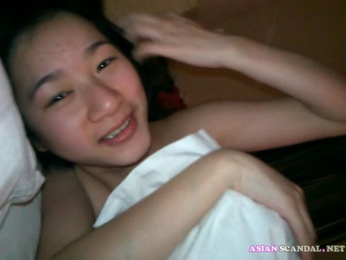 Adorable Asian with Glasses Sucks and Gets a Facial I Cam Couple