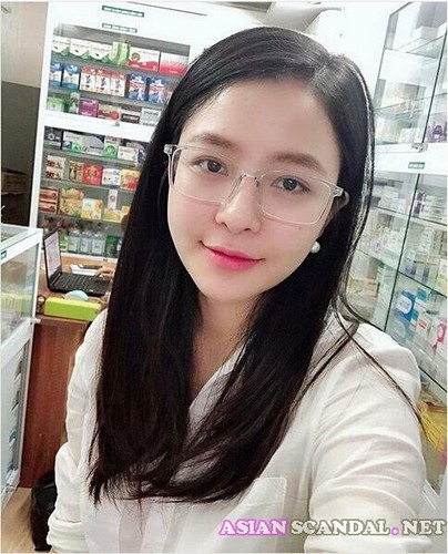 Vietnamien Huang Xinying – Pharmacien Do Thi Tram Anh