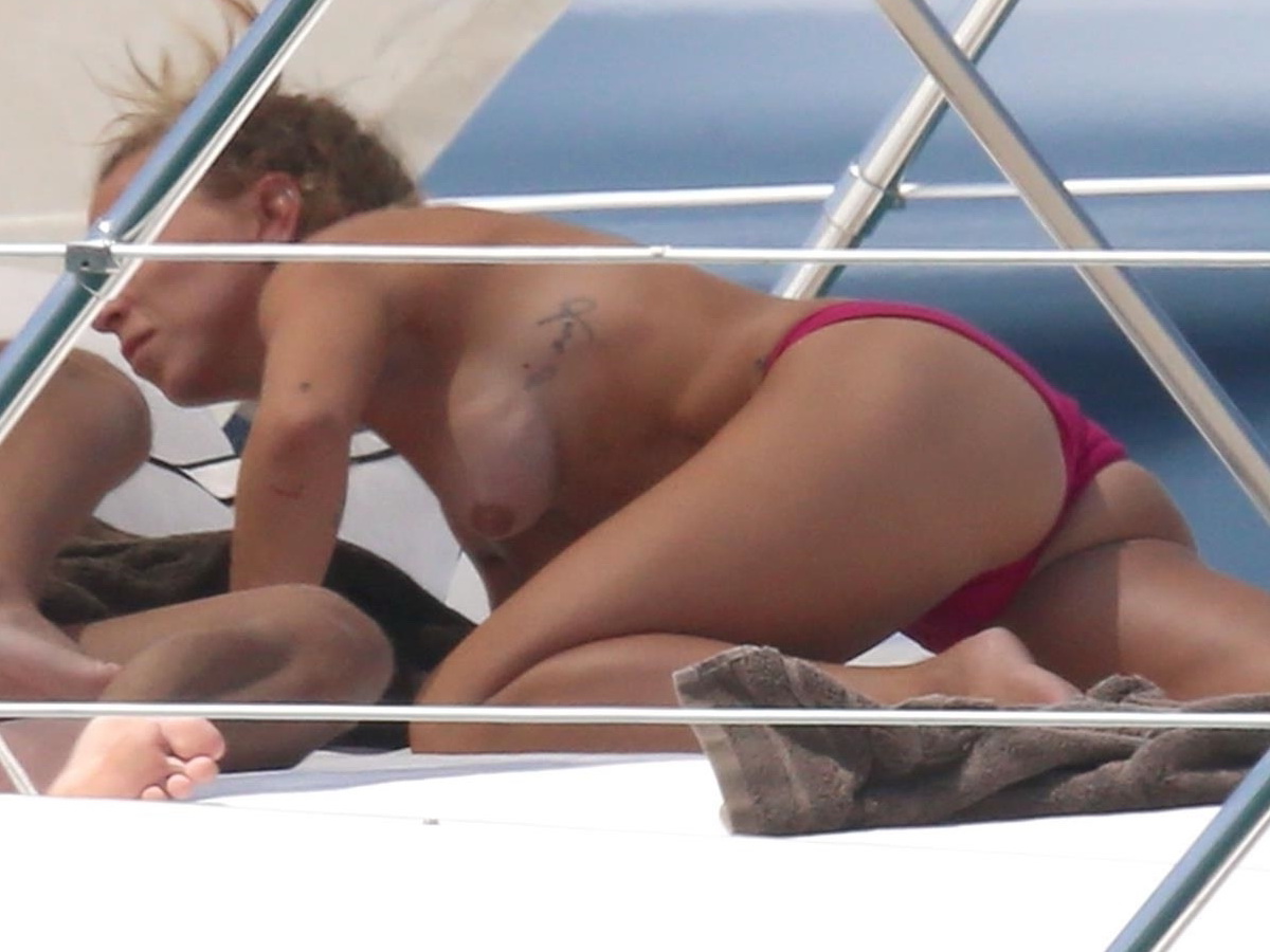 Chloe Green topless relaxing candids on the Yacht  in Sardinia 68x HQ (5).jpg
