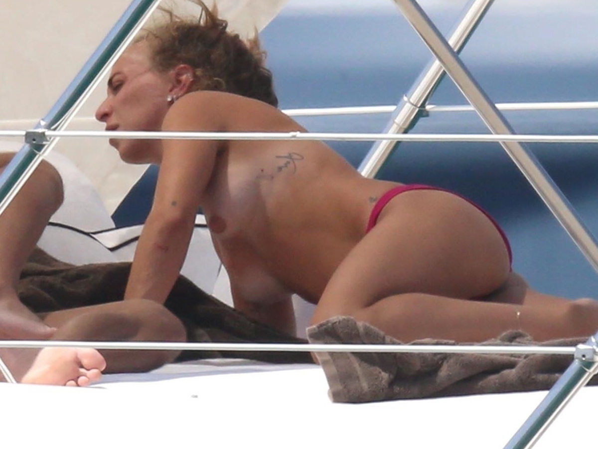 Chloe Green topless relaxing candids on the Yacht  in Sardinia 68x HQ (3).jpg