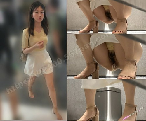 トイレの中国人女性＃20