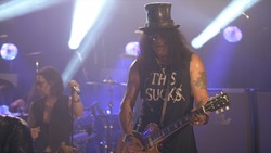 Slash Featuring Myles Kennedy & The Conspirators - Live At The Roxy (2015) [Blu-ray]